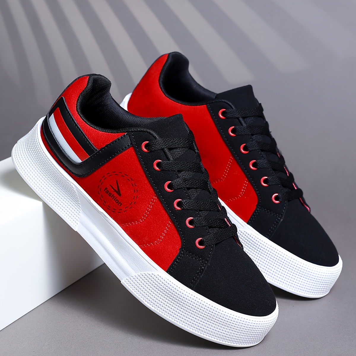 Baskets Homme Kaki Confort Chaussures de sport décontractées pour hommes, baskets basses à lacets, chaussures confortables avec un patchwork multicolore pour un style urbain