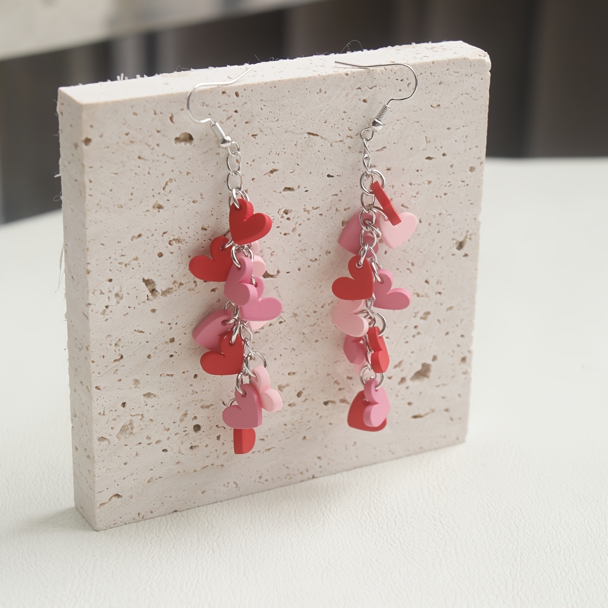 

1 Pair Of Fashionable And Cute Valentine's Day With Multiple Pink And Red Small Acrylic Long Pendant Earrings For Women's Vacation, Wedding And Party Gifts