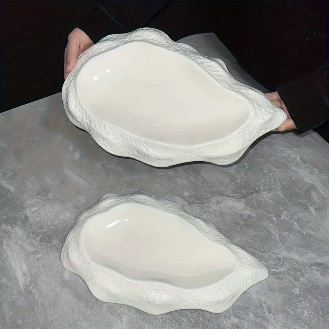 1pc rock-patterned creative tableware, suitable for serving special dishes in restaurants and family gatherings. Made of light luxury ceramics, this plate is full of artistic design. It is a purchasing product and a popular tableware for restaurants