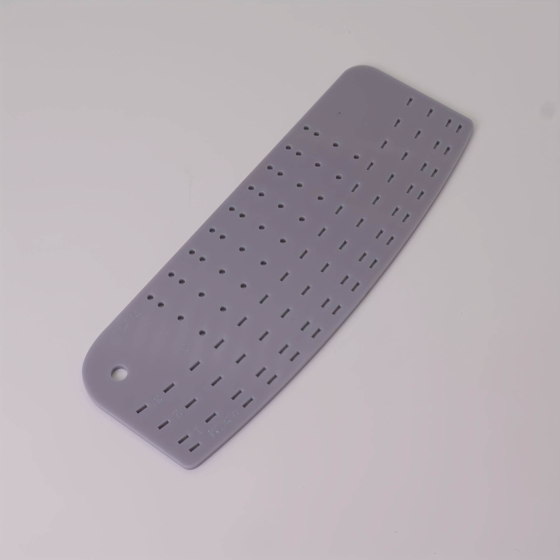 1pc Acrylic Hemming Sizes For Marking And . With A Universal Curved Edge, A Straight Edge And 2 Corner For Pockets, Suitable For Marking And Ironing , Cuffs And Collars.