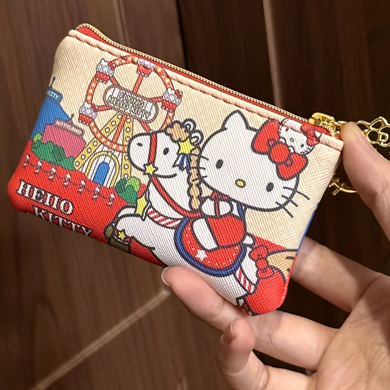 

Hello Kitty Retro Delicate Cute Cartoon Girl Heart Ferris Wheel Kitty Riding Horse Bag Coin Purse Key Lipstick Headphones Storage Bag