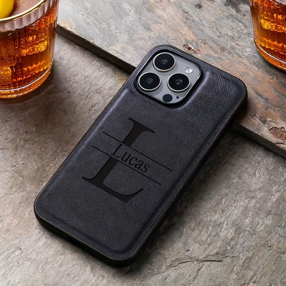 E-shop Individuelle Luxus Hülle für iPhone 11 bis 17, mit personalisierten Initialen und Lasergravur auf einer stoßfesten Kunstlederhülle