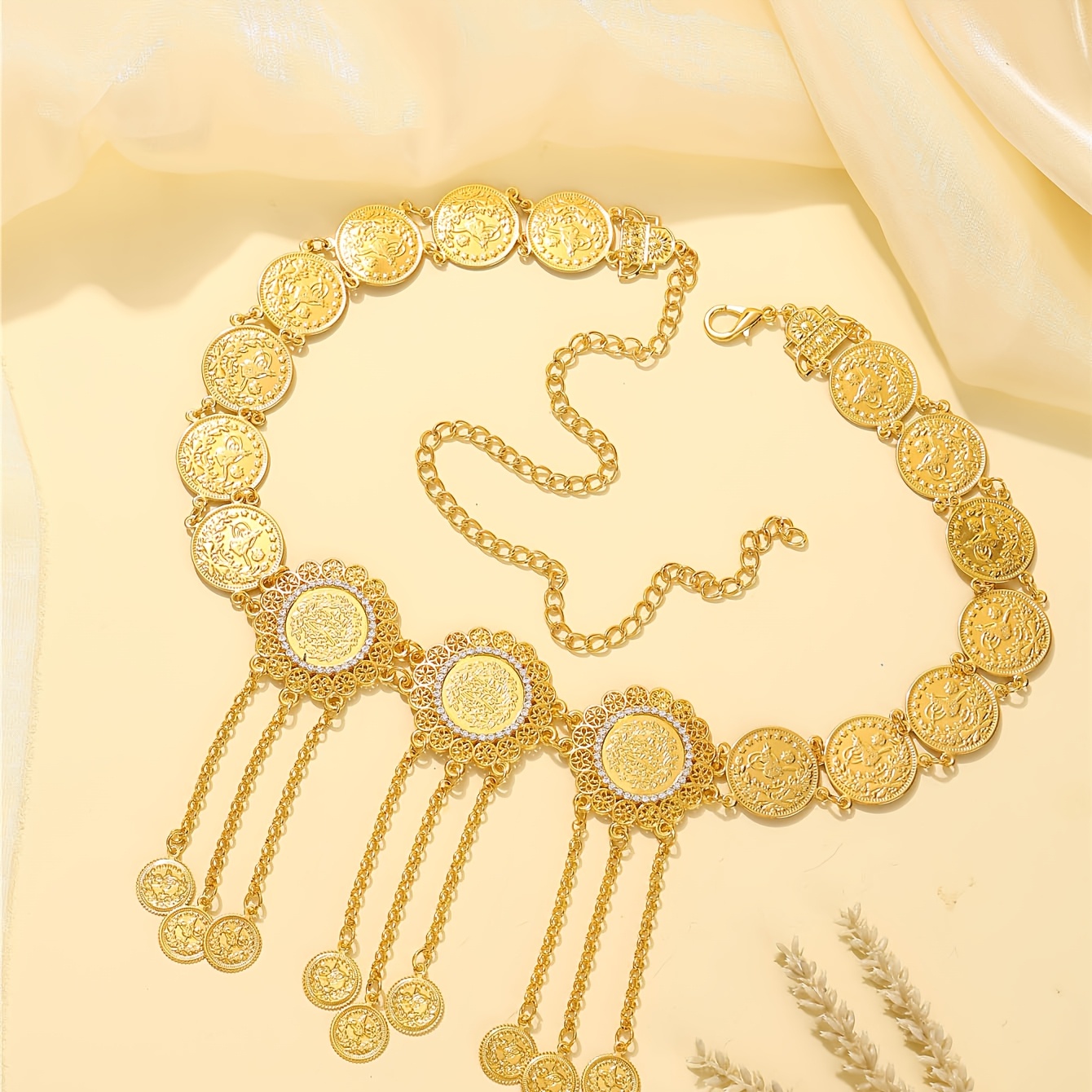 Ottoman Pattern Carving Tassel Decorative Vintage Alloy Golden Plated Belt For Banquet Wear