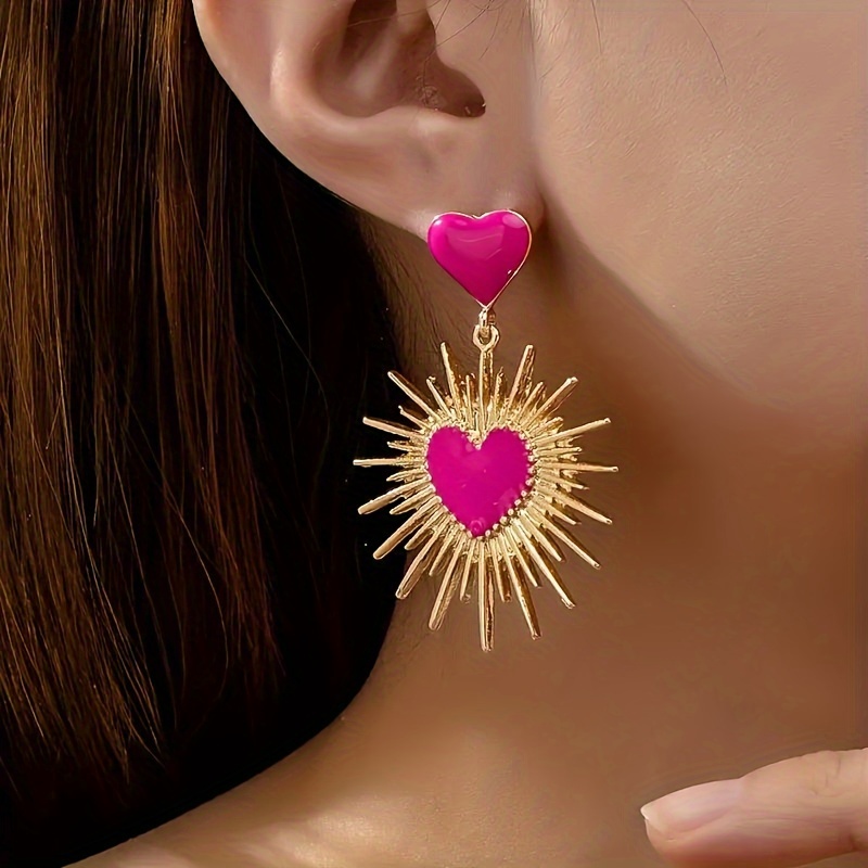 

Elegant And Minimalist Zinc Alloy Heart Dangle Earrings With 18k Golden Plating - Perfect For Everyday Wear And Vacations