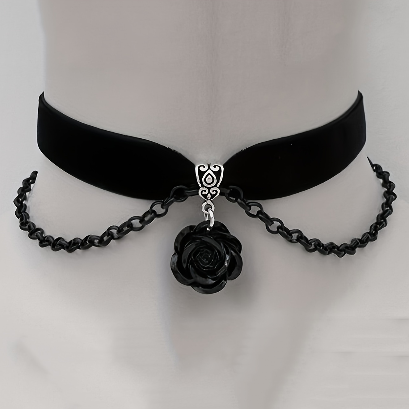 

Gothic Woven Rose Flower Velvet Chain Black Color Pendant Necklace Punk Party Jewelry Gift