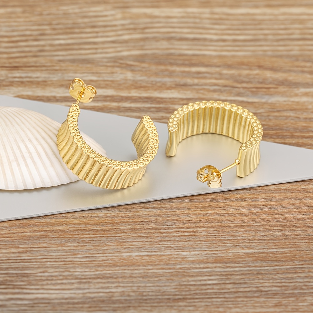 Women's 18K Golden Plated Textured C Hoop Earrings — Retro Style