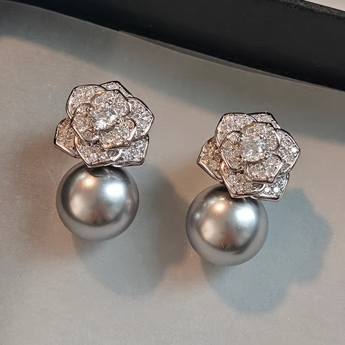 TEMU 1 Pair French Vintage Camellia Earrings Suitable For Women - Gray & Camellia Flower Studs, Minimalist Elegant Casual Attire, Versatile For