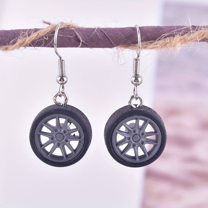 TEMU A Pair Of Fun Tire-shaped Plastic Women's Fashion Drop Earrings