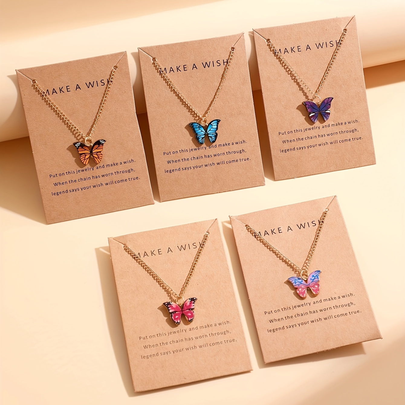 

Ensemble de 5 Pendentifs Vintage pour Dames avec Papillons Colorés Y2K, Simple et Tendance, Cadeau pour Fête, , et Polyvalent