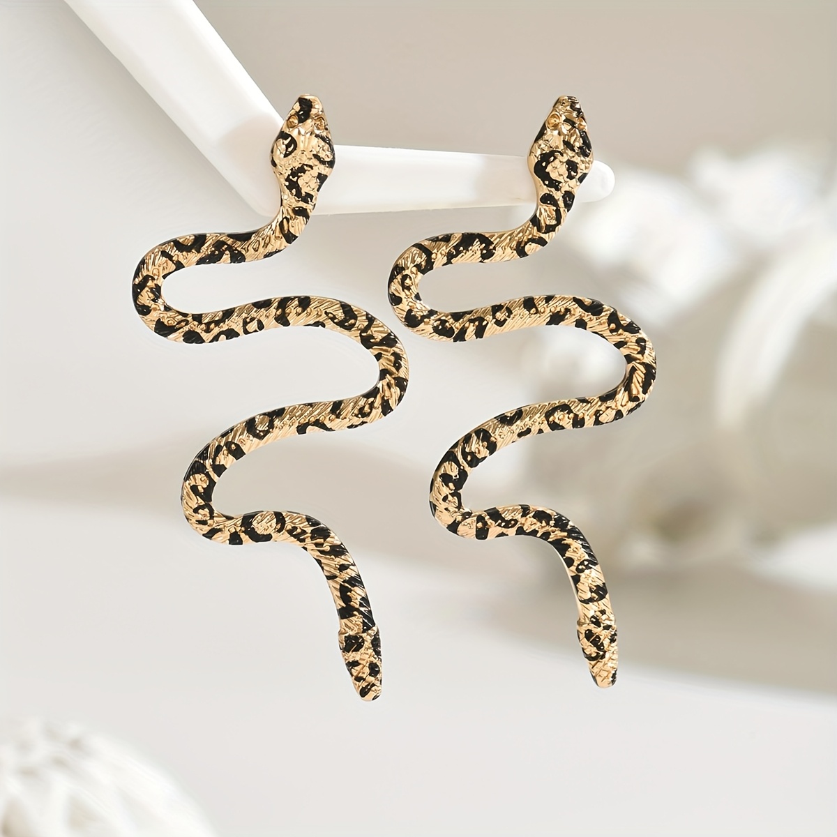 2pcs Gothic Leopard Print Snake Dangle Earrings, Versatile
