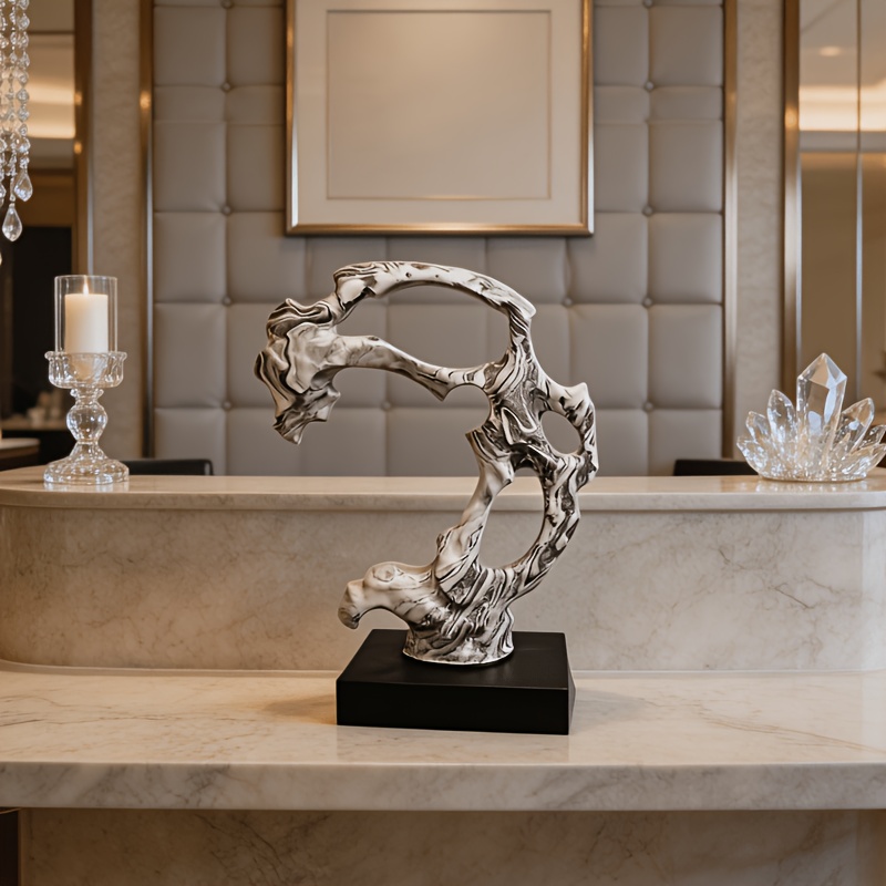 Handmade European Luxury Art Twisted Sculpture Collectible Figurines for Home Living Room Hotel Restaurant Cafe Decor And Gift