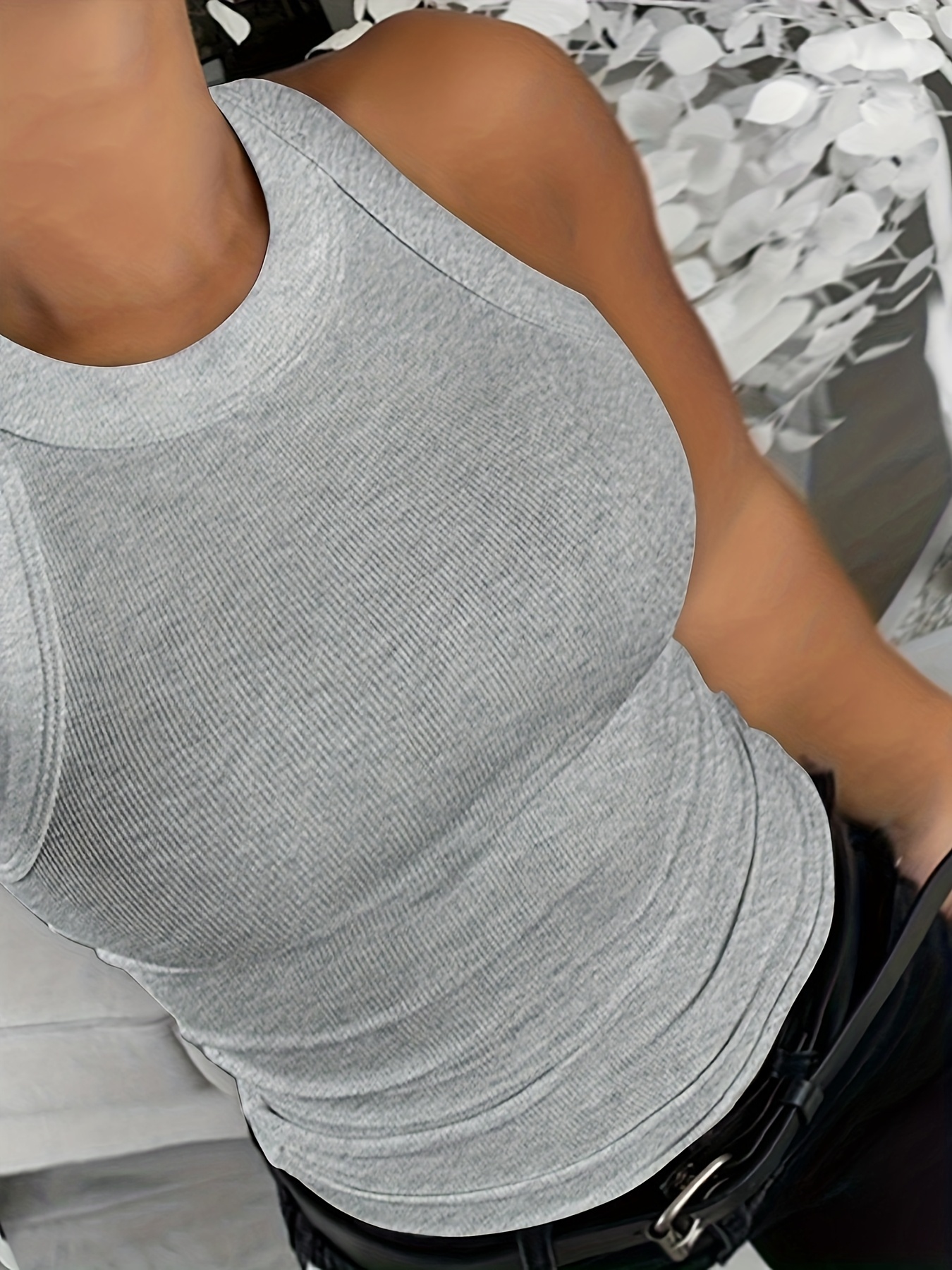 CHICME Women's Sleeveless Ribbed Tank Top - Plus Size Fitted Stretchy Casual Shirt, Solid White Round Neck All-Season Machine Washable Elegant Top, Ladies Tank Tops, Everyday Outfit, Classic Style, Comfortable Fit, Casual Attire