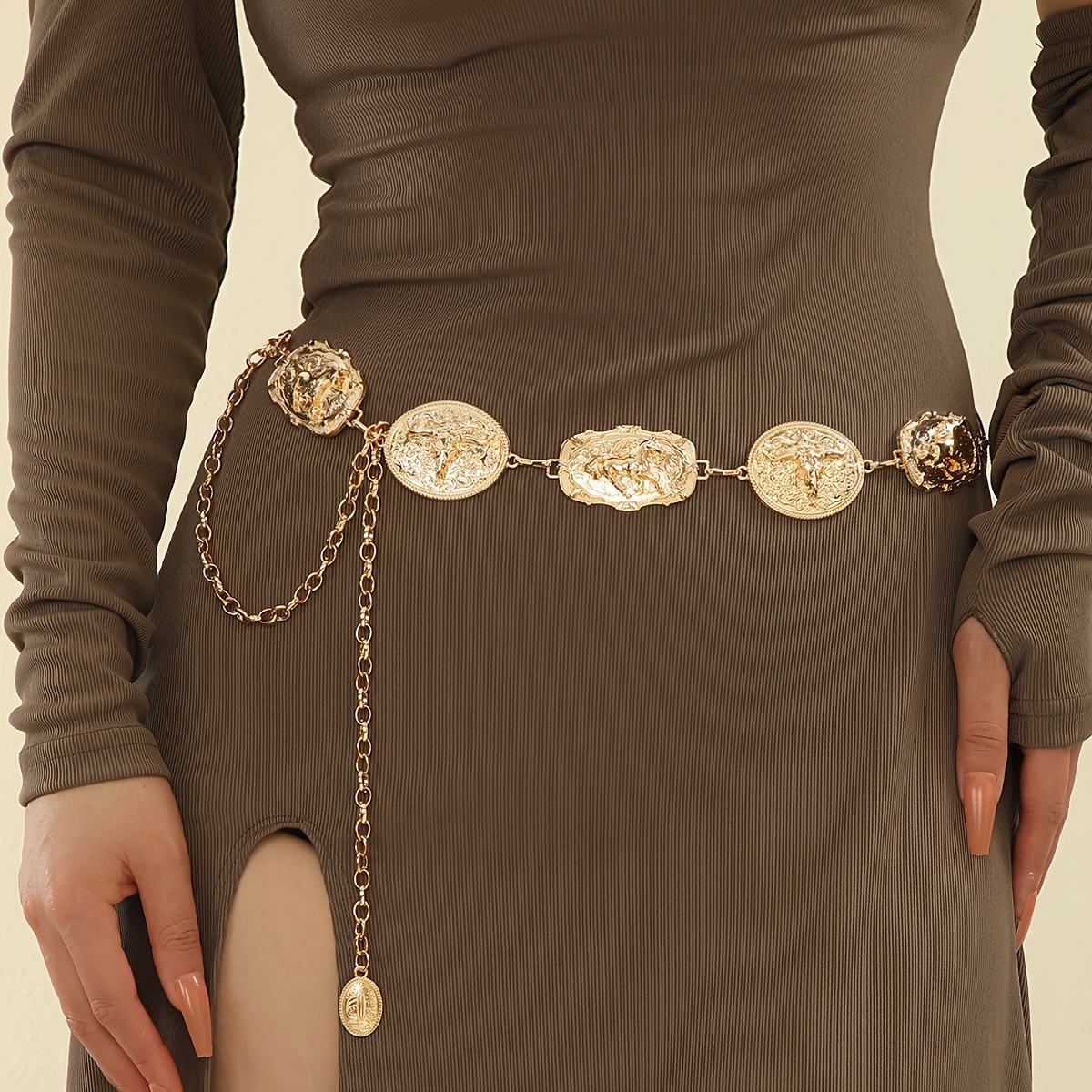 E-shop Damen Verstellbarer Western-Stil Gürtel mit Komplexem Geschnitztem Stierkopf und Blumenmuster, Goldfarbene Metallkette, für Sommerliche
