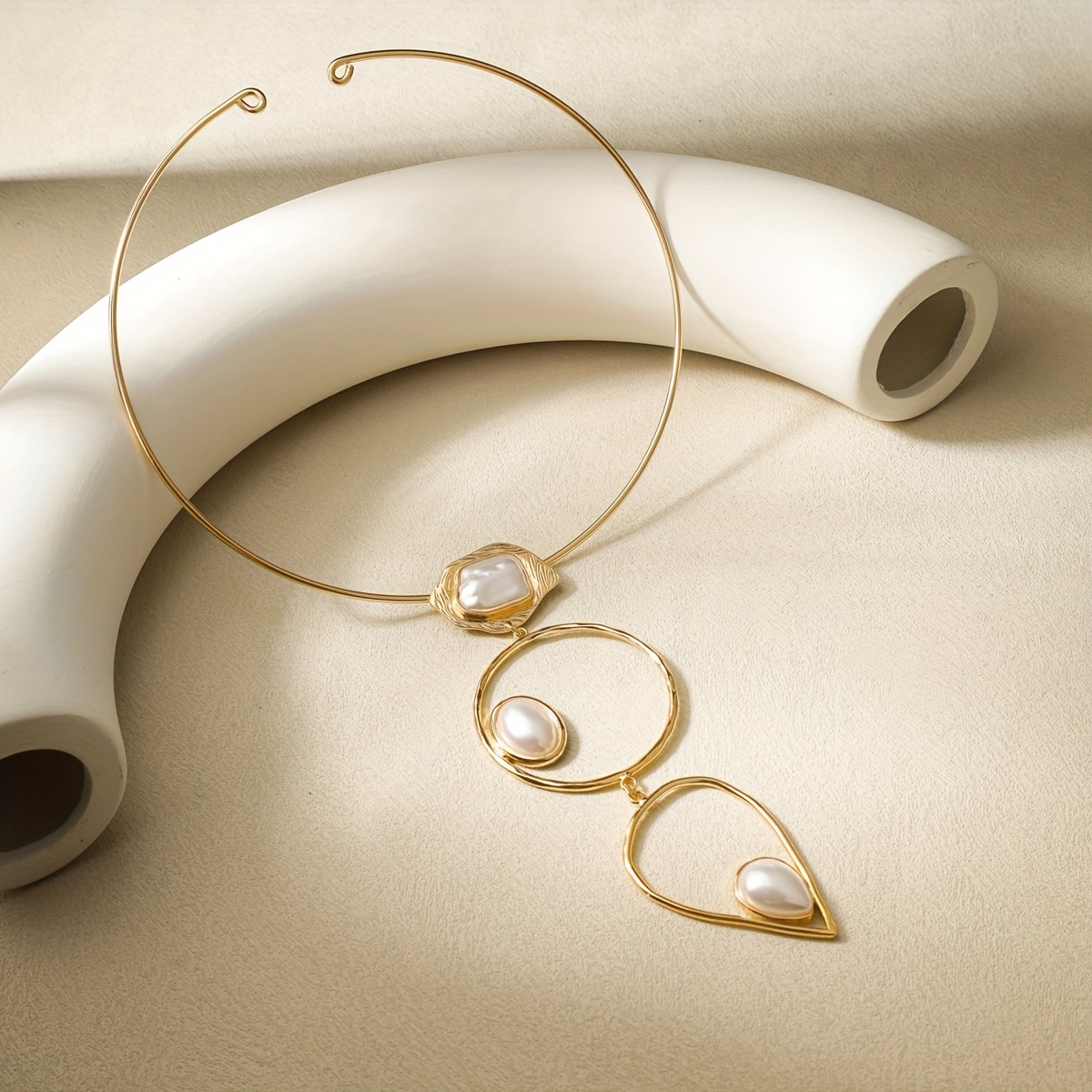Women's Irregular Geometric Shape Collar Necklace