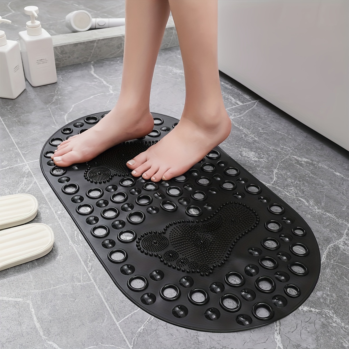 

1pc Plastic Bathroom Mat Holes And Cups, Washable, Stall For Bathroom, And Comfortable, Bathroom Accessory