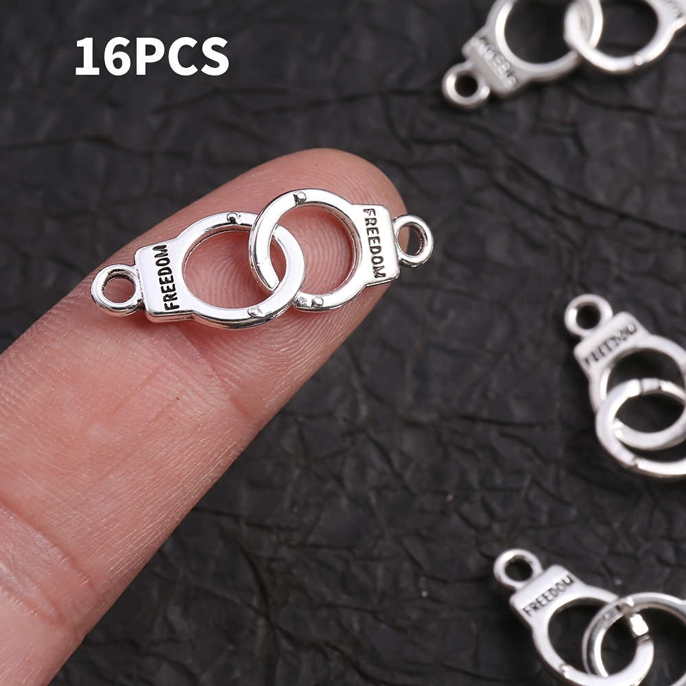 E-shop 16 stilvolle Accessoire-Komponenten im antiken silbernen Metallende, mit einem -Design mit dem "". Sie sind mit eingebauten Schlaufen zur