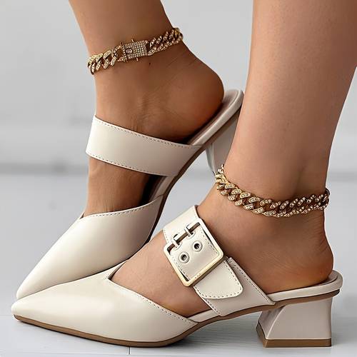 white square heel bun with on the cool mop