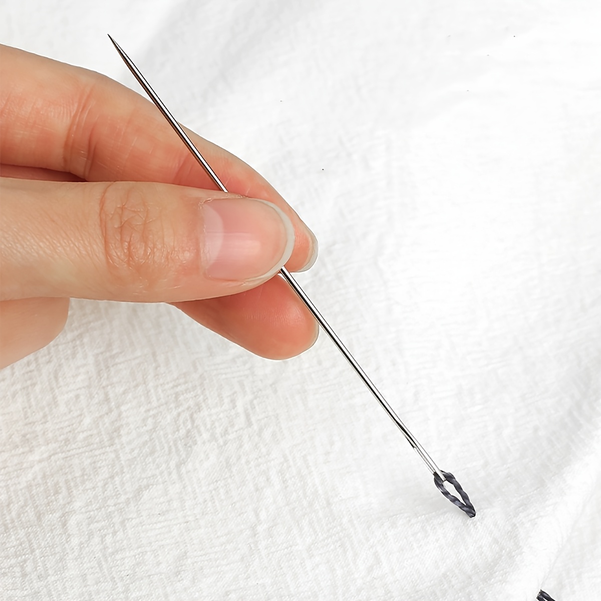 A Set Of 15 Large-eye Sewing Needles, Suitable For Home Use, Hand Sewing, Quilting For The Elderly, With Large Holes For Easy Threading, Suitable For Fine Embroidery And Cross-stitching.