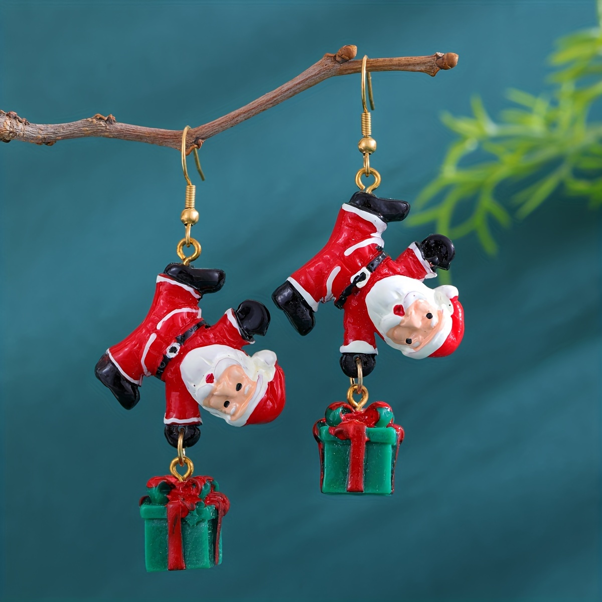 

Holiday Celebration Santa Claus Drop & Dangle Earrings - Resin Christmas Gift Earrings With Stainless Steel Hooks, Cute & For Festive Gift-giving, Non-feathered, Suitable