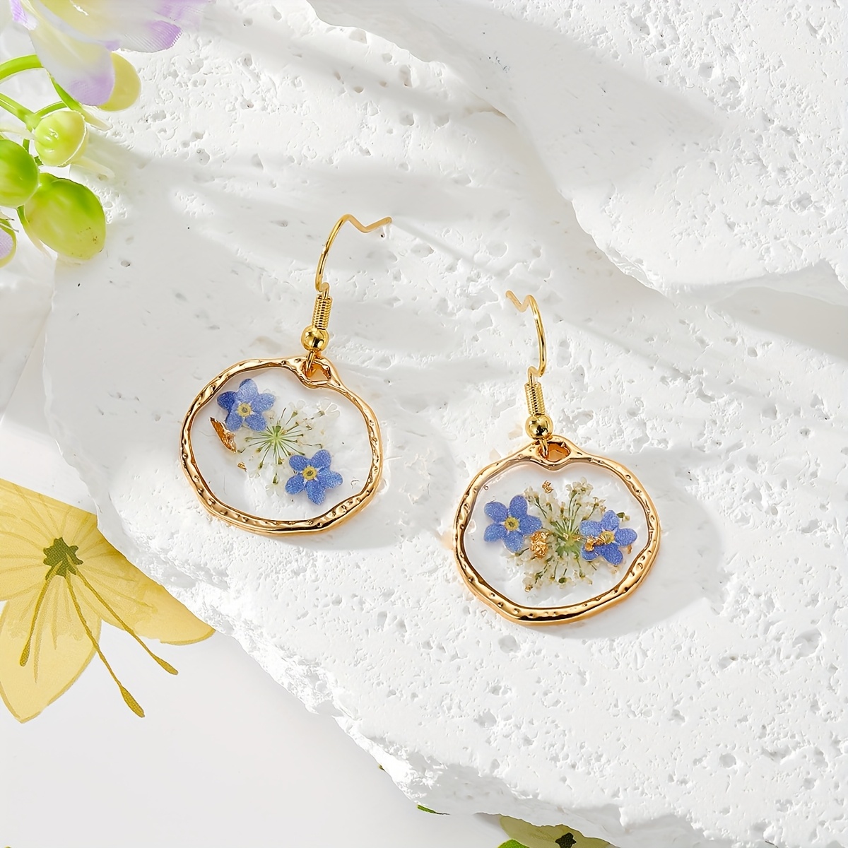 Image of Bohemian Simple Irregular Round Colorful Drired Flower Earrings Vintage Elegant Artificial Flower Drop Earrings Women Jewelry