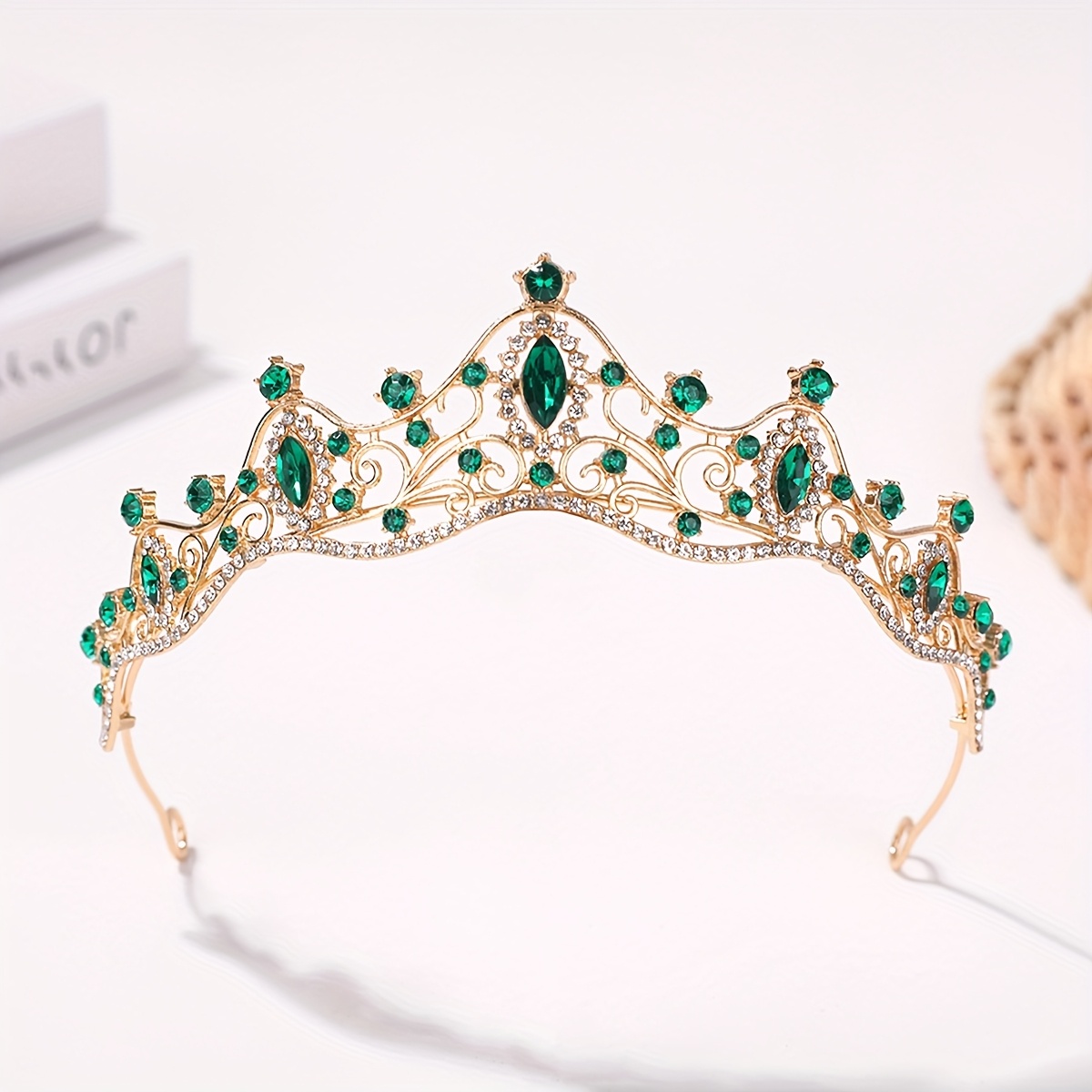 1pc European And Crown, Exquisite Shiny Elegant Headpiece For Wedding Dress Veil Updo, Princess Birthday Party Gift Hair Accessory, Performance Costume Accessory, Hairband Crown