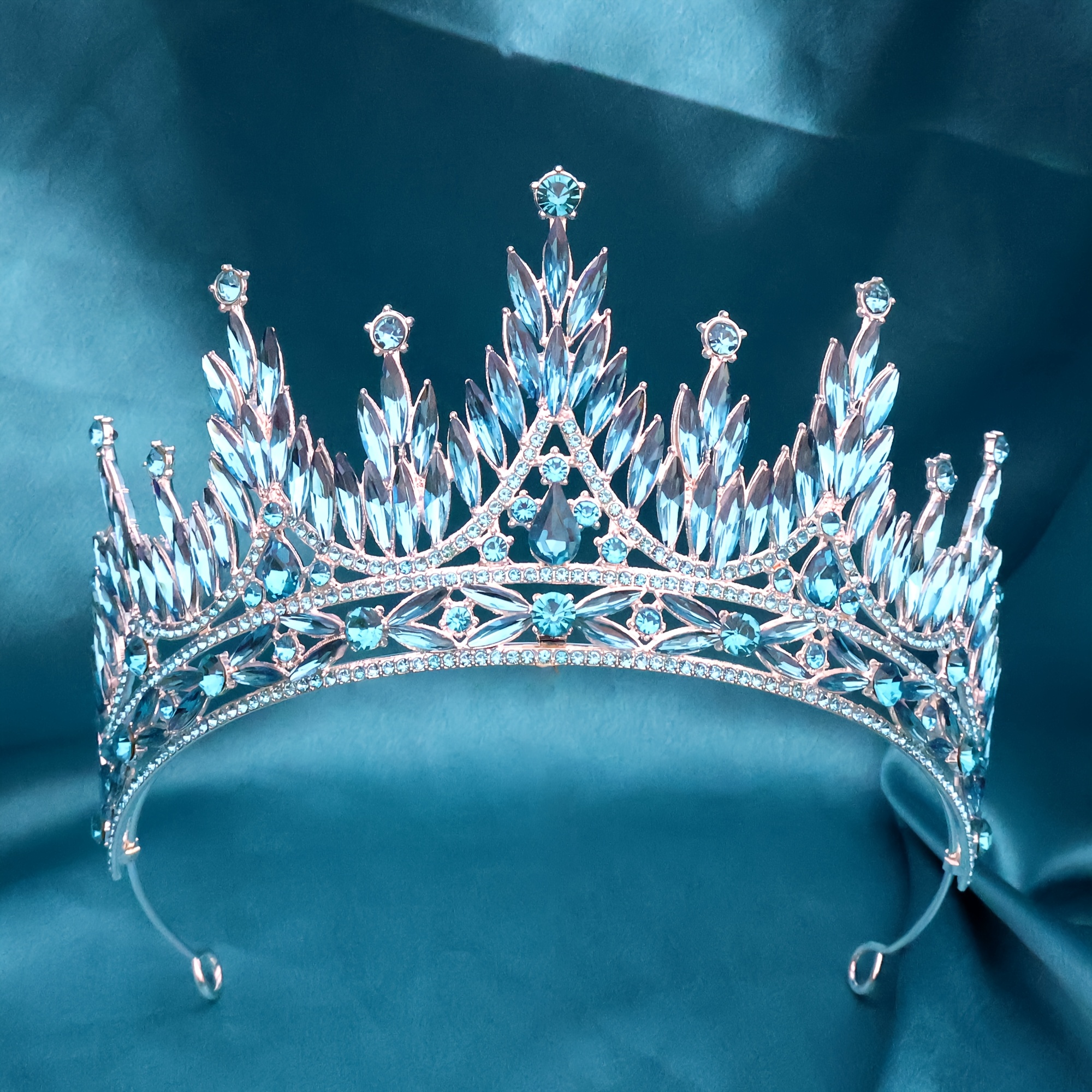 tiaras and crowns sold on Temu Canada