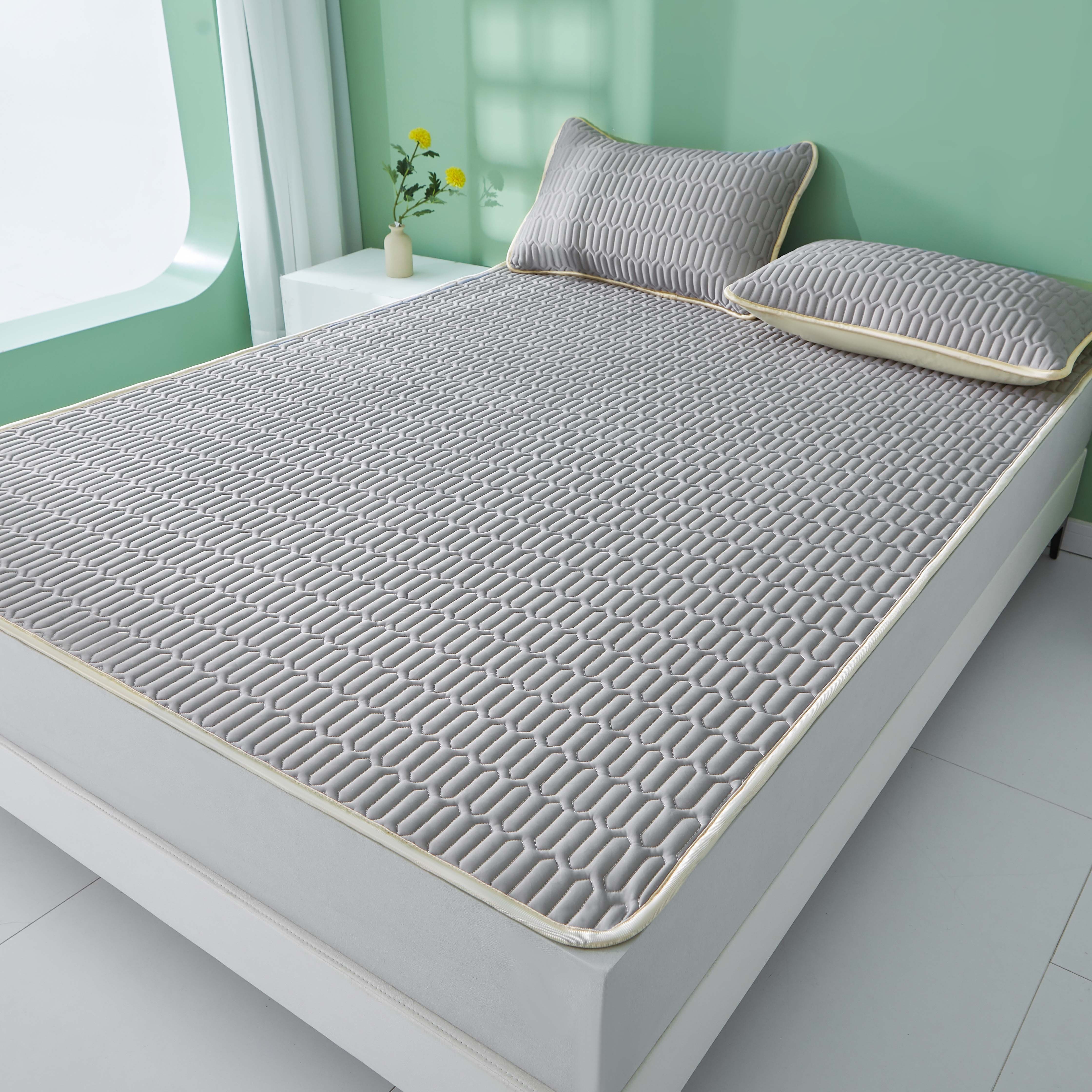 

Cooling Latex Mat - 1pc, Solid Color, Skin-friendly & Breathable, Machine Washable For Summer Comfort, Perfect For Bedroom Or Dorm