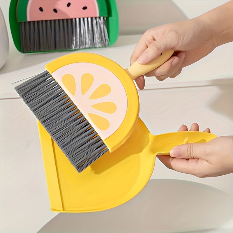 1set small dustpan and broom combination suitable for cleaning sofas tables and small spaces Product details 3