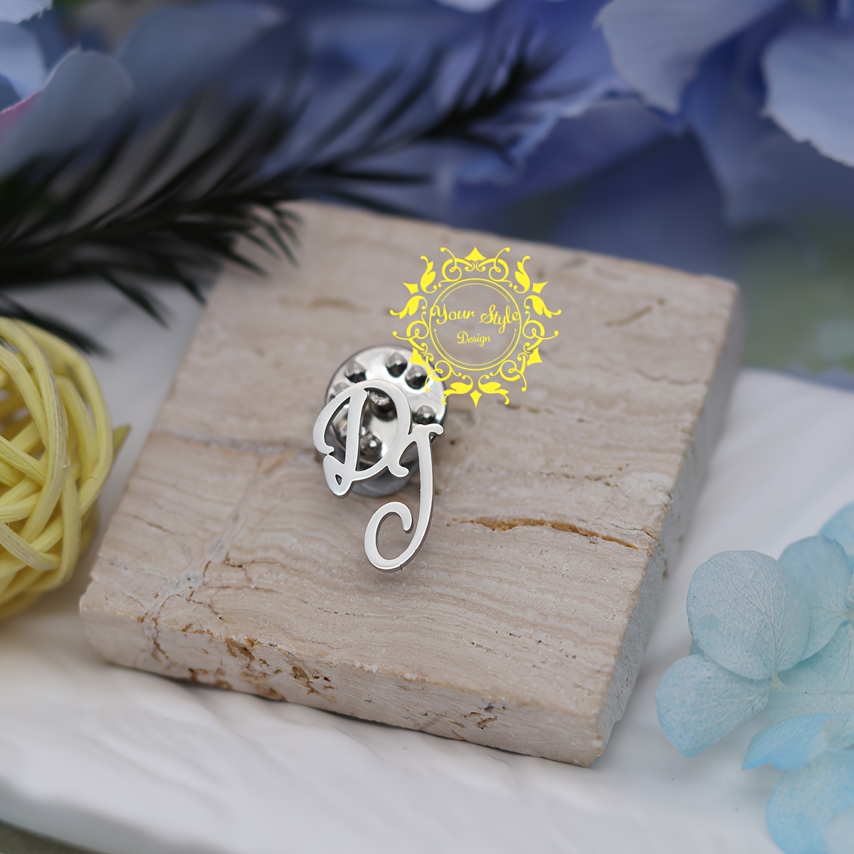 TEMU Personalized Initial Brooch - Stainless Steel Lapel Pin For Men, Custom Letter Design, Elegant Wedding & Party Accessory, Golden-tone Finish,