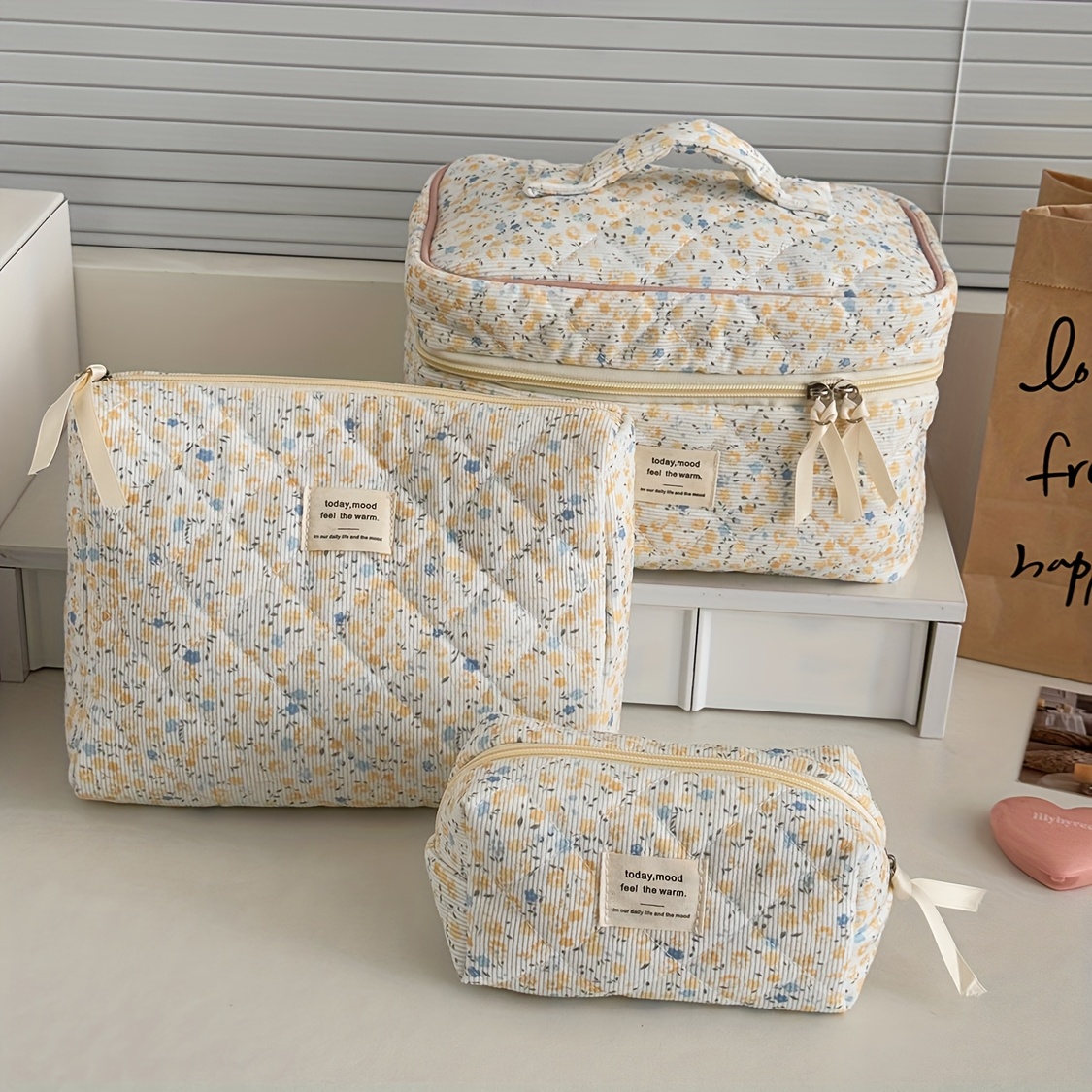 TEMU Ensemble de 3 sacs à Cosmétique en velours côtelé floral printemps frais, sac de beauté de voyage multifonctionnel vintage floral portable de