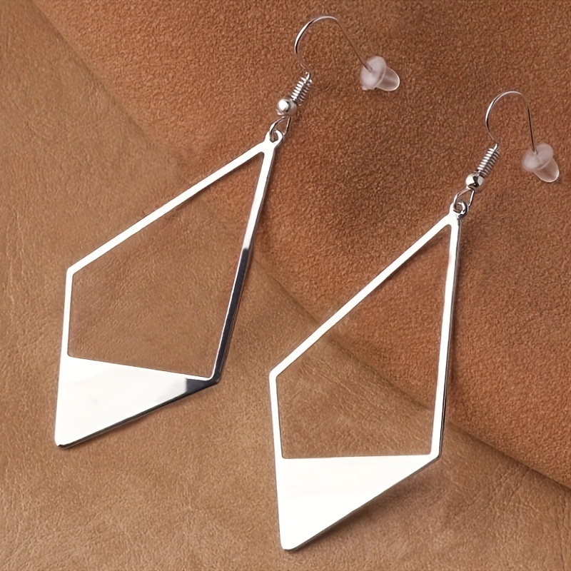 A Pair Of Fashionable Glossy Hollow-out Geometric Women's Earrings