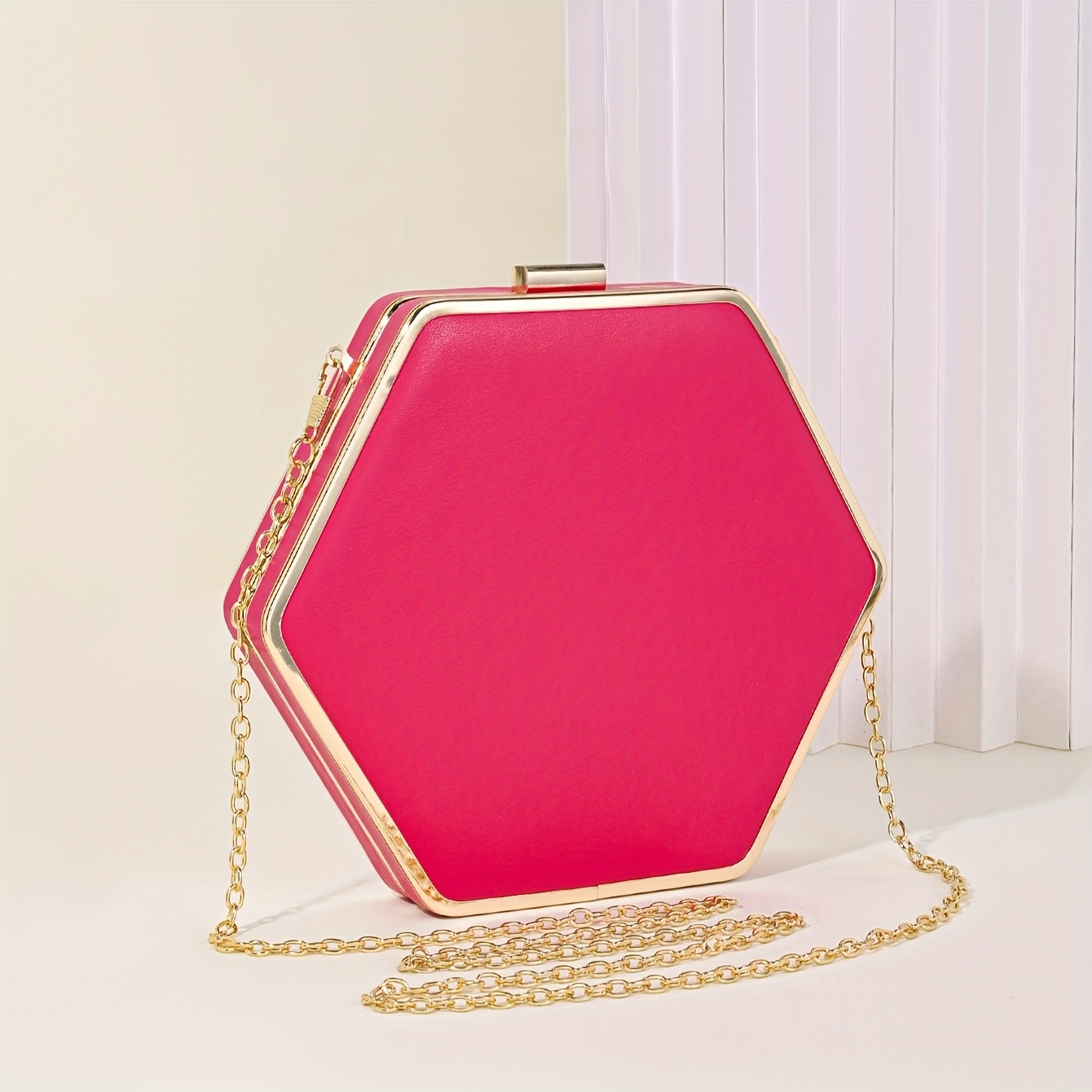Elegant Hexagonal Clutch Bag with a Large Chain, Perfect for Evening Events, Parties, And Weddings.