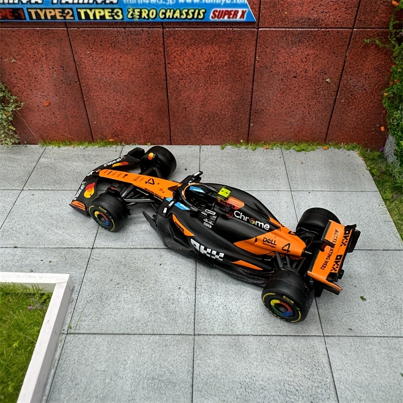 2025 F1 McLaren Team MCL39