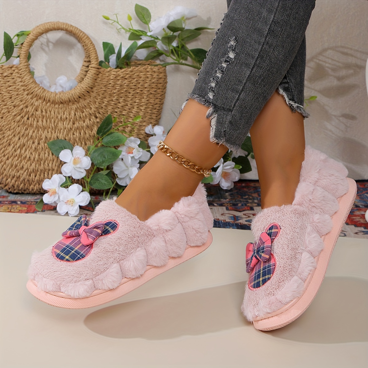 

Women's Minimalist Plush-lined Warm Slippers With Non-slip And Fabric Inner - Cozy Indoor House Shoes With Bow Detail