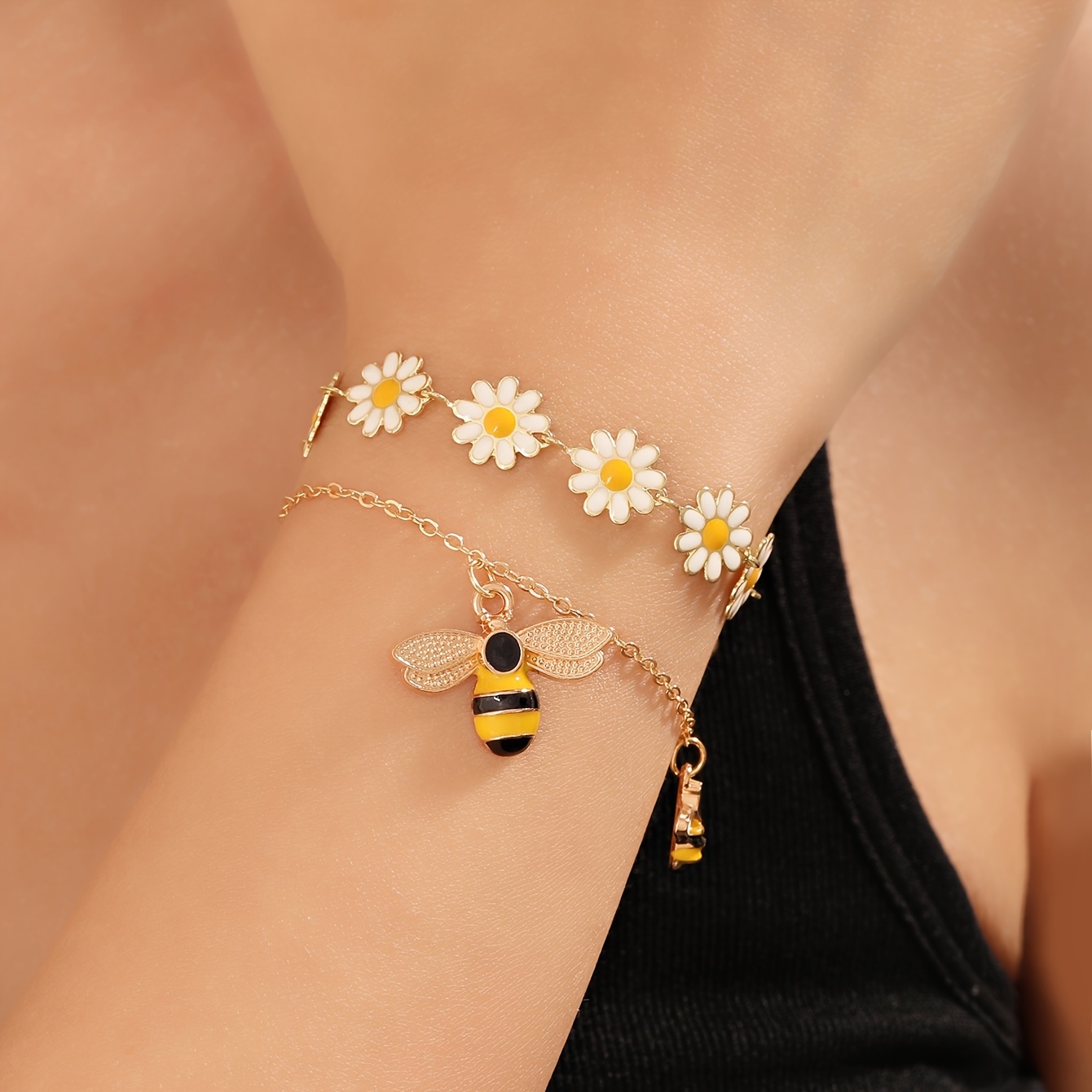 TEMU 1 Set Sweet Cute Bee Chain And Daisy Bracelet 2pcs Set Daily Versatile Suitable For Daily Wear And Gifting