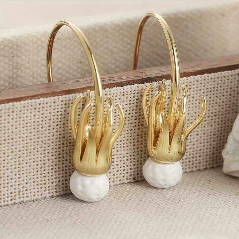 E-shop Kreative Vintage Bohemian Style Goldfarbene Blumen Design Ohrring für Frauen Elegante Italienische Schmuck