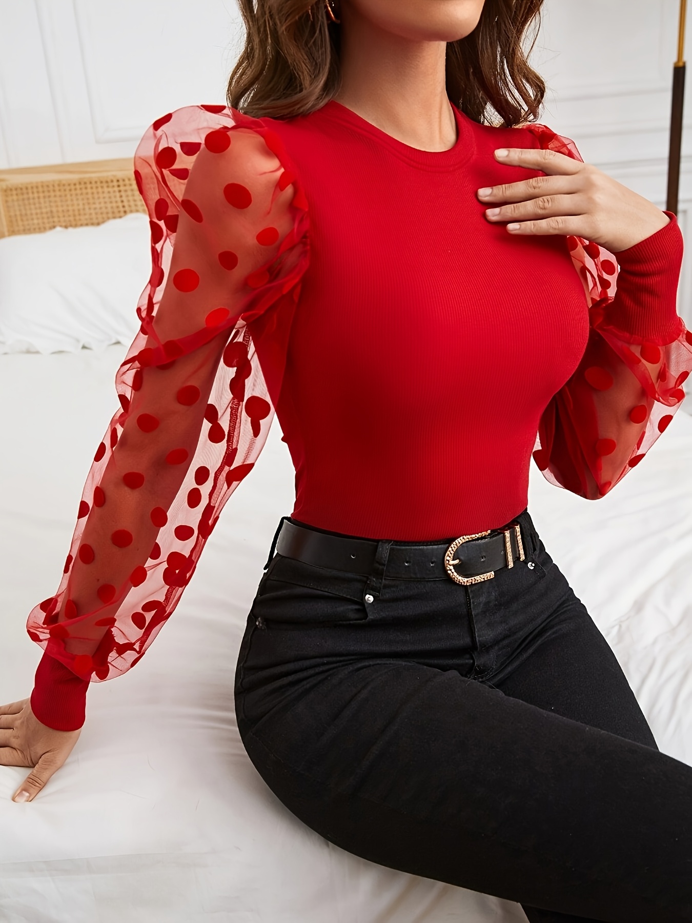 Top Rosso con Maniche in Mesh a Pois