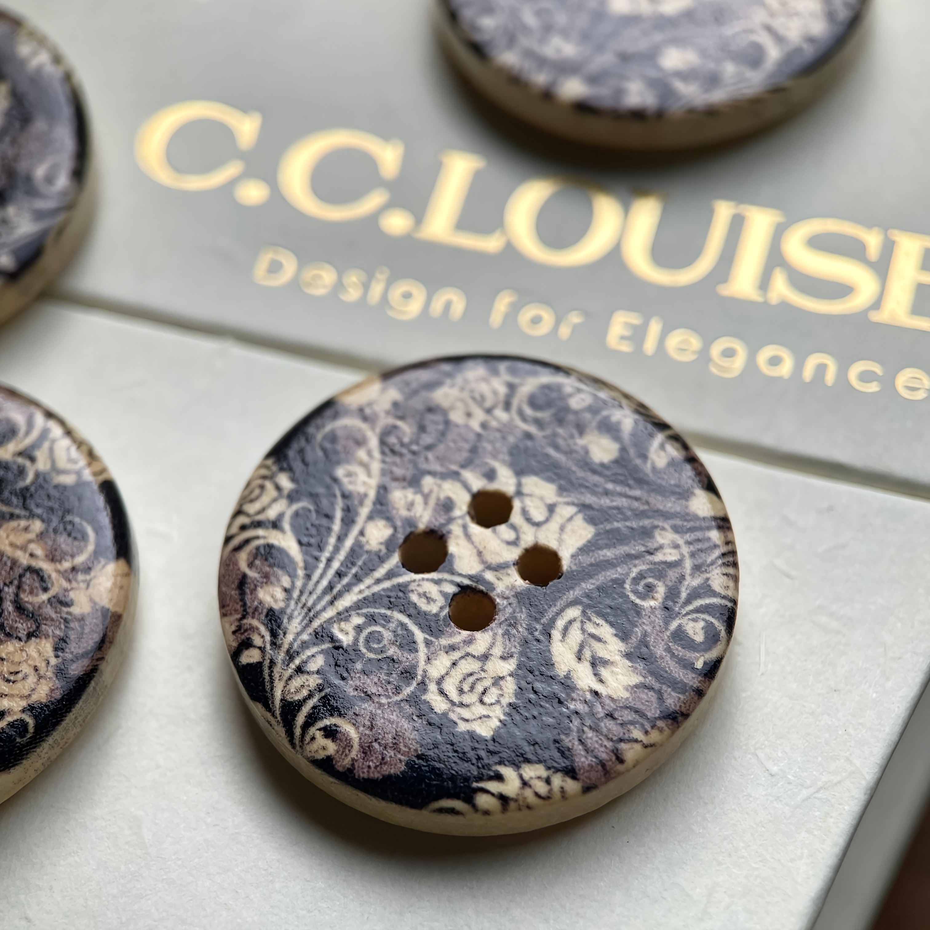 

6pcs C.c. Vintage Floral 30mm Wooden Decorative Buttons - Elegant Black With Flowers, Sweaters, Coats, Scarves & Crafts, Buttons For Clothes