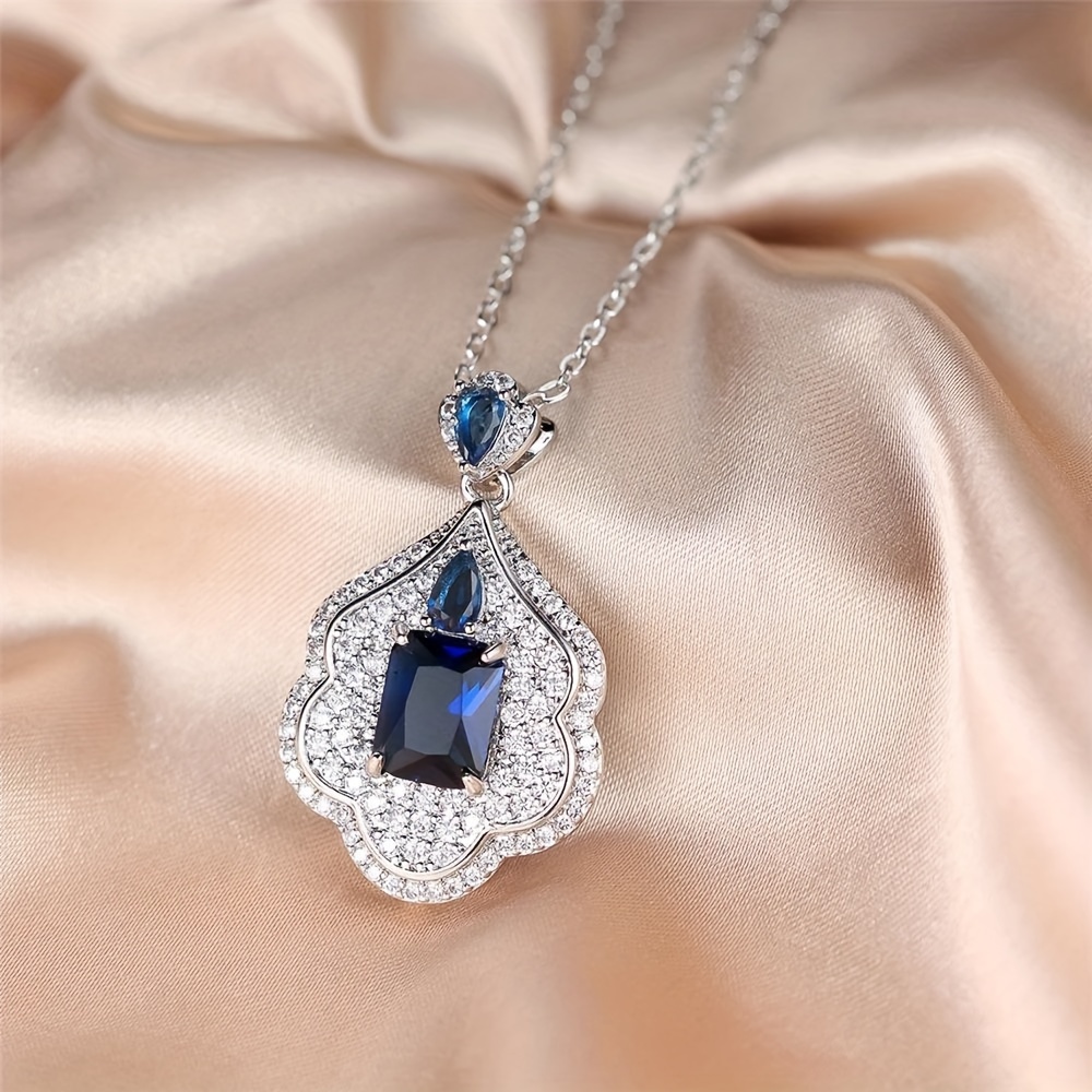 

Vintage Luxury Copper Zirconia Pendant Necklace - Elegant Blue Flower Design For Women, Ideal For Party, Wedding & Anniversary Gifts