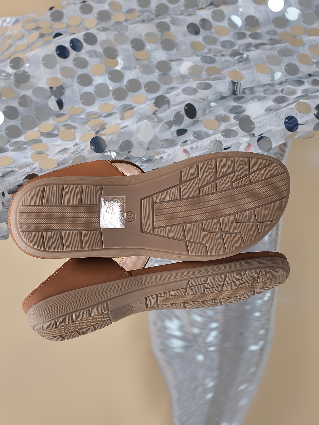 2024 New Women's European and American Women's Shoes Fashion Handmade Beaded Water Clamp Foot Flat Half Bag Slippers Retro Large Shoes, Women Shoes