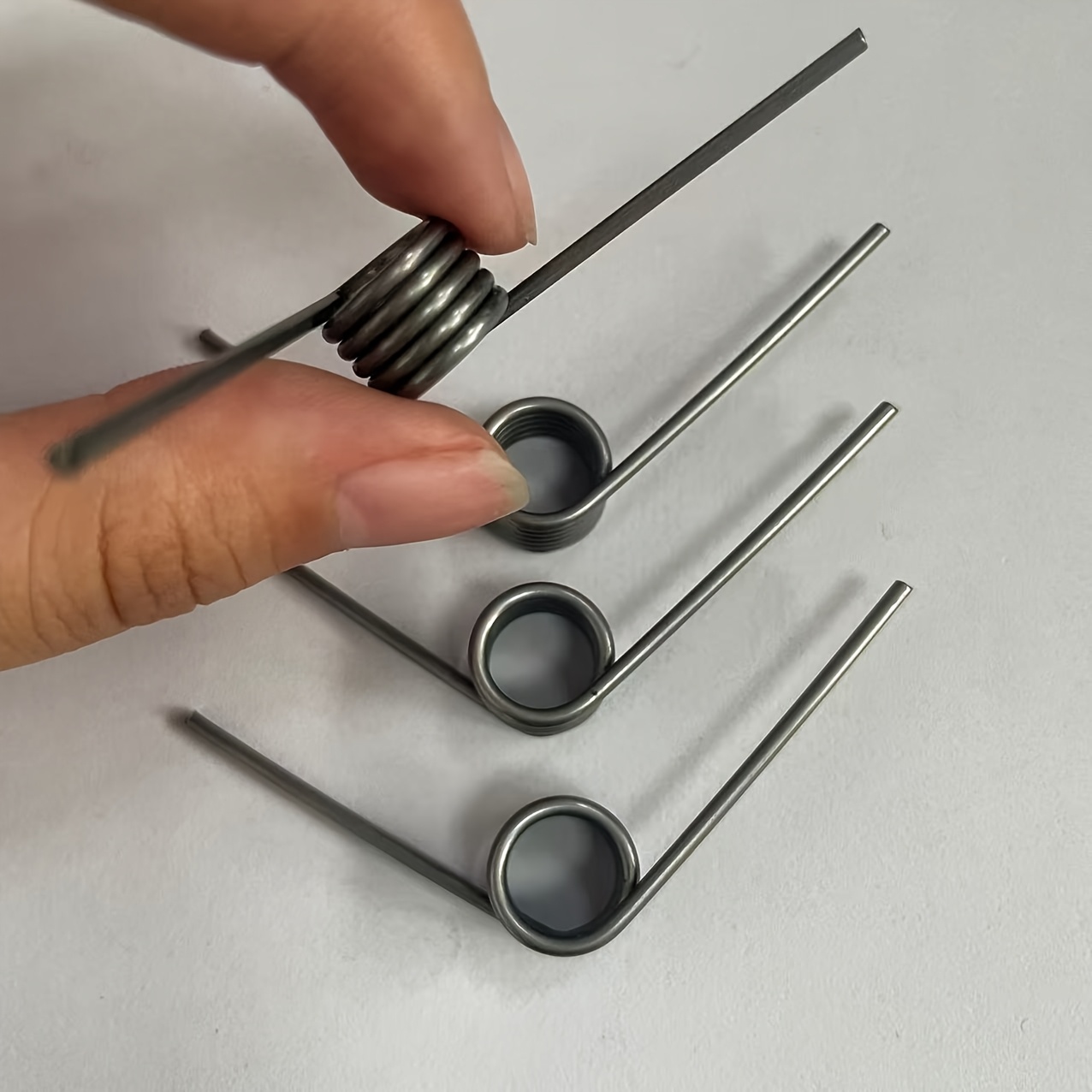 TEMU 4pcs Heavy Duty Springs With 1.5mm Wire, 12mm Od, 5 Coils & 90° Legs - Quick Return Suitable For Home Appliances, Tools, Toys, Hardware Repair -