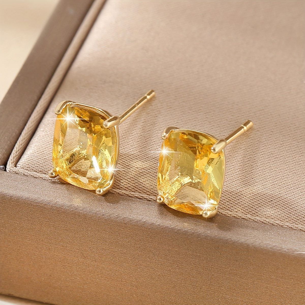 E-shop 1 Paar Luxuriöse Kupfer Eingelegte Synthetische Kubikzirkonia Quadratische Ohrringe Elegante Retro Damenohrringe Geschenk zum Date