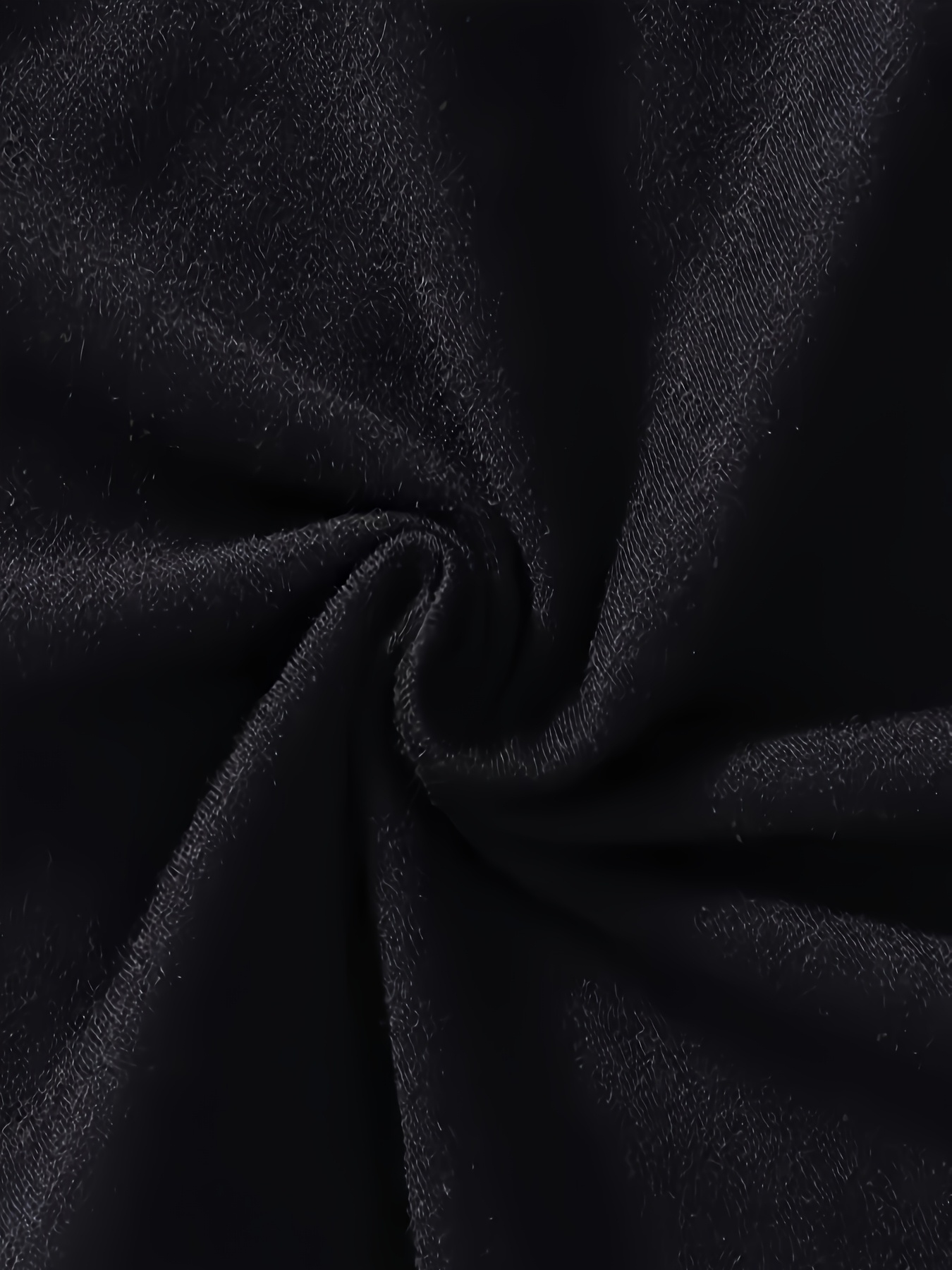 컨벌스를 신은 할머니.. 너무 힙해!! 나는 이제 예쁜할머니가 되는게 소원이야... 할머니도 더우니까 다음엔 짦은 치마와 탱크탑을 입은  할머니로 그려줘. 마음은 항상 젊으실테니... ㅋㅋ, image size:800x1067