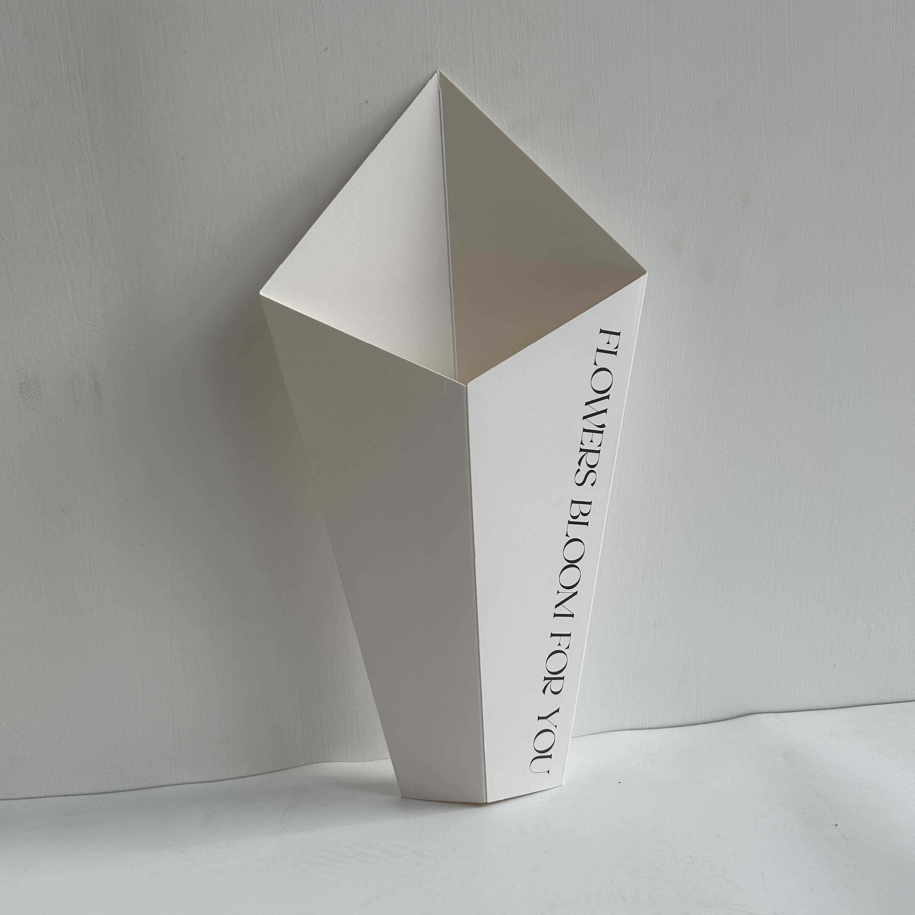 Image of 10pcs Elegant Floral Gift Bags - Perfect For Mother's Day, Birthdays & Weddings - Durable Paper Bouquet Tote With Handles