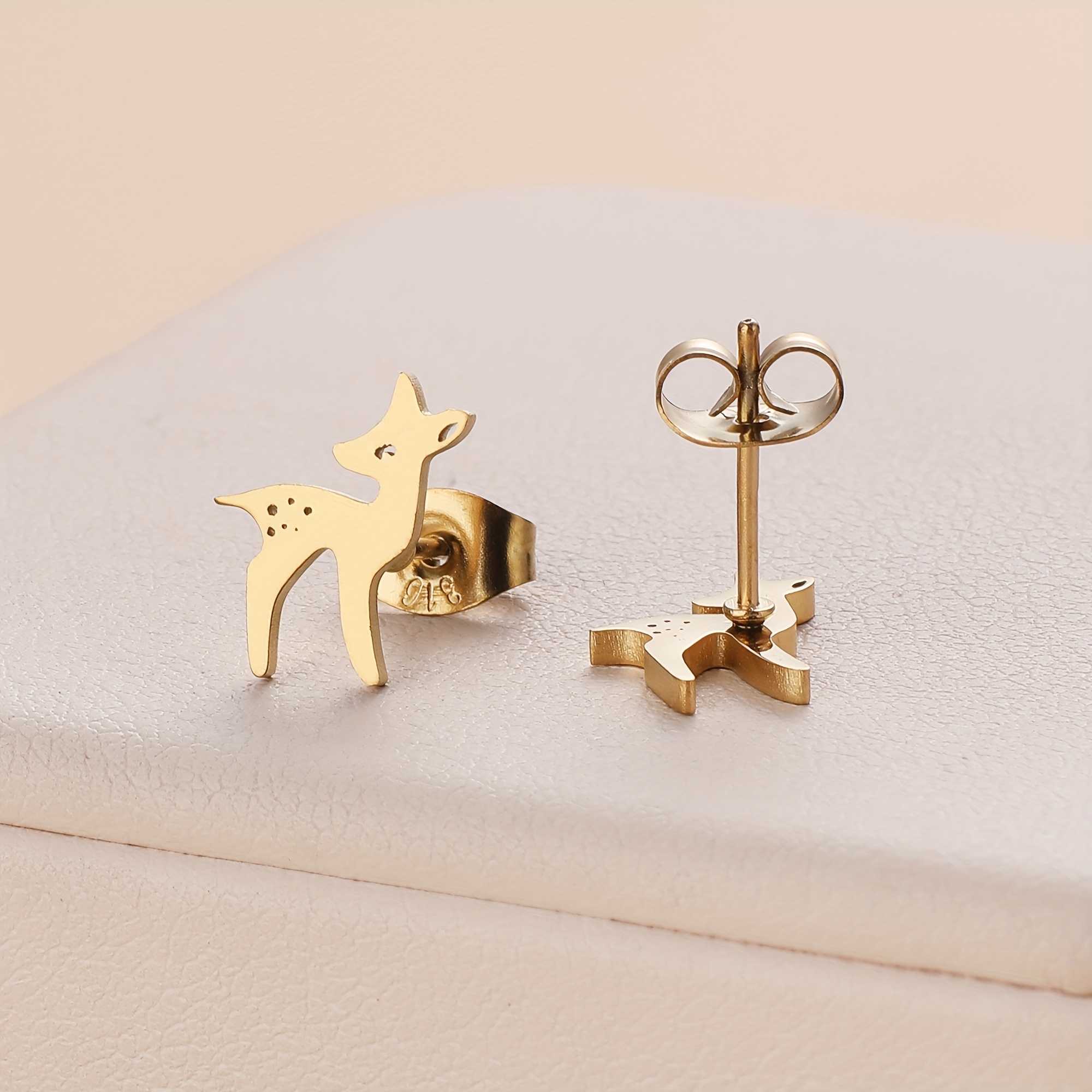 Image of Christmas Deer Stud Earrings, Fashionable And Simple Reindeer Earrings, Suitable For Women's Stud Earrings, For Daily Wear And Gifting, 316l Hypoallergenic Stainless Steel