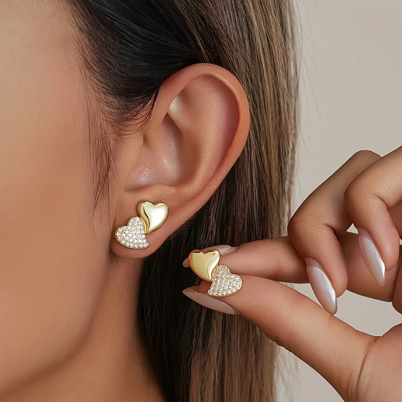 Image of A Pair Of Stylish And Simple Elegant Heart-shaped Earrings, Copper-set With Synthetic Synthetic Zirconia, Suitable For Daily Wear Or Parties, For Women, Valentine's Day Earrings