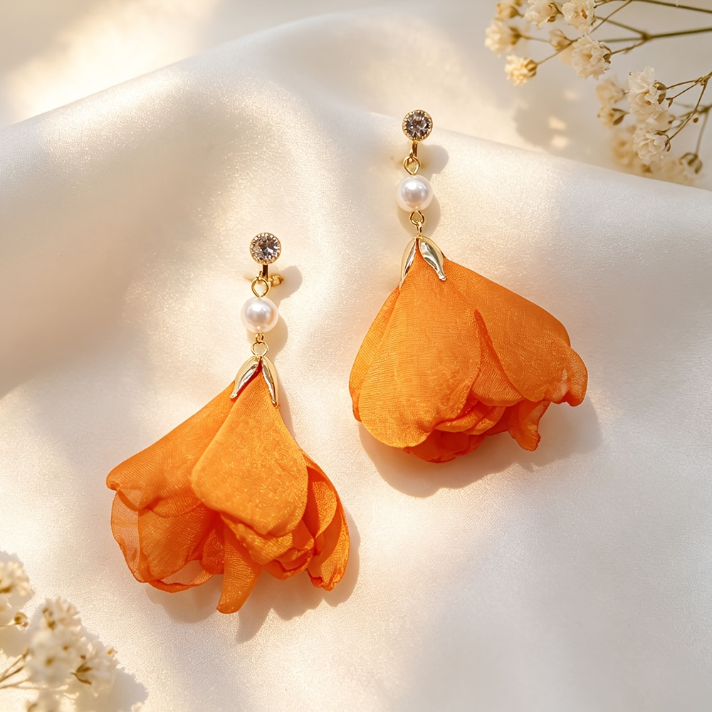 TEMU Pendientes de flores de chifón con clip para mujer, para fiestas, sin perforación y con colgante de pedrería y chapado, para boda bohemia,