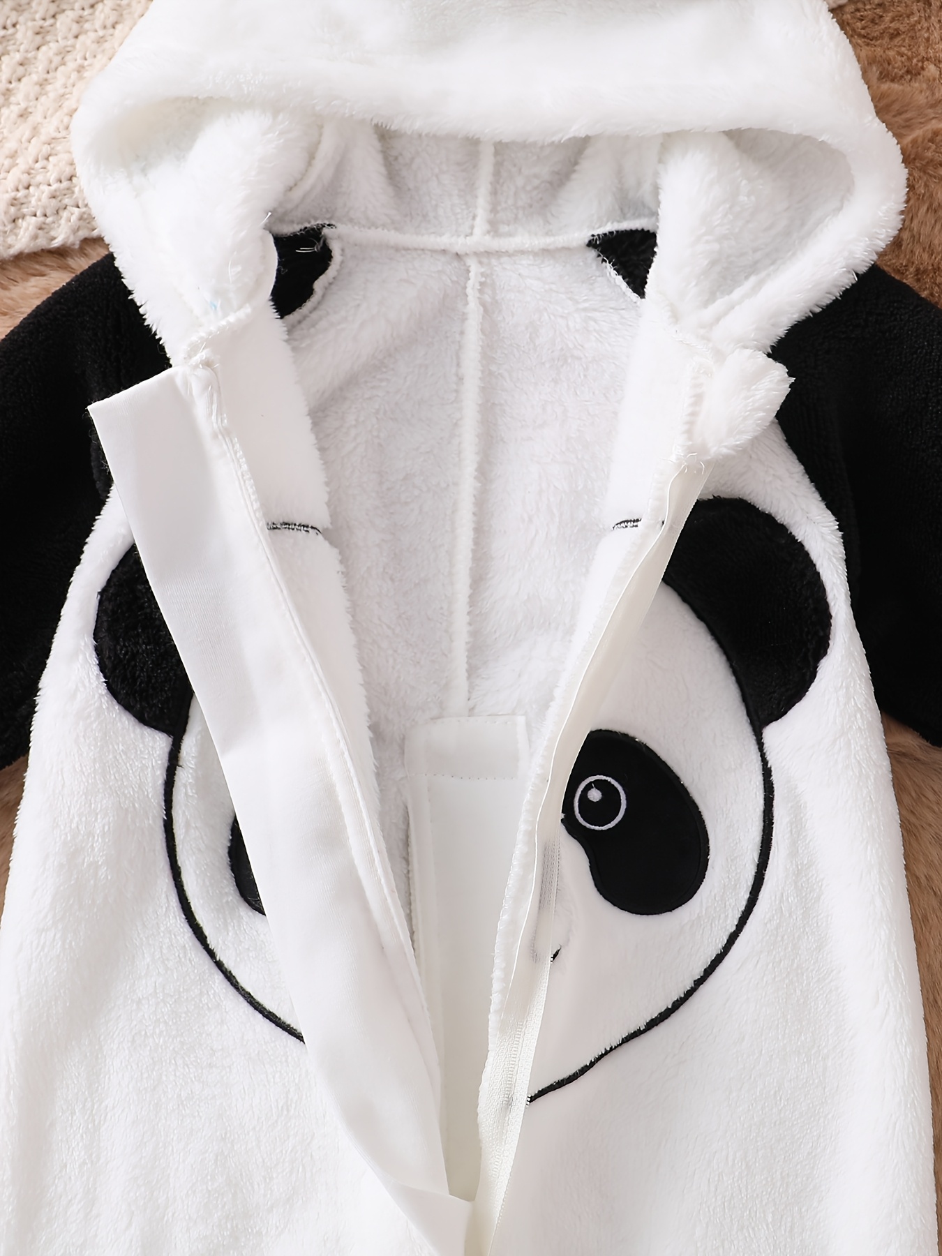 Cute Panda Embroidered Onesie for Baby Girls, Perfect for Autumn And Winter, Featuring a Hood And Plush Material, Suitable for Infants And Toddlers, Keeping Them Warm And Adorable, for Outdoor