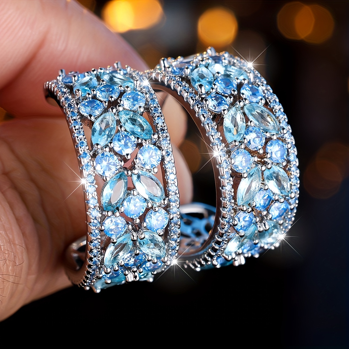 E-shop Paar luxuriöser und eleganter Damen-Ohrringe mit -Effekt, großer Reiz, silberne Farbe, Brautschmuck für Bankettpartys