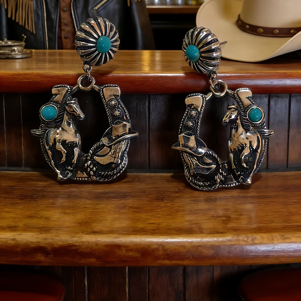 TEMU 1 Pair Fashionable Individual Creative Vintage Boho Style Inlaid Turquoise Boots U-shaped Ear Jewelry Earrings, Suitable For Women' Dates,
